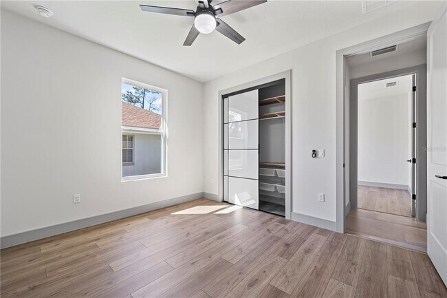 Building Photo - 11 Ethan Allen Dr