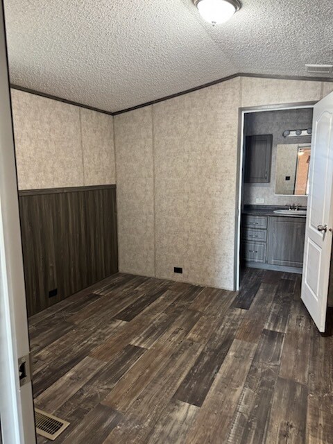 Bedroom - 10810 Hufsmith Rd