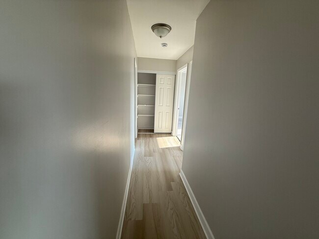 Building Photo - 110 N Kenilworth Ave