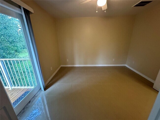 Building Photo - 5548 Birdsong Ln