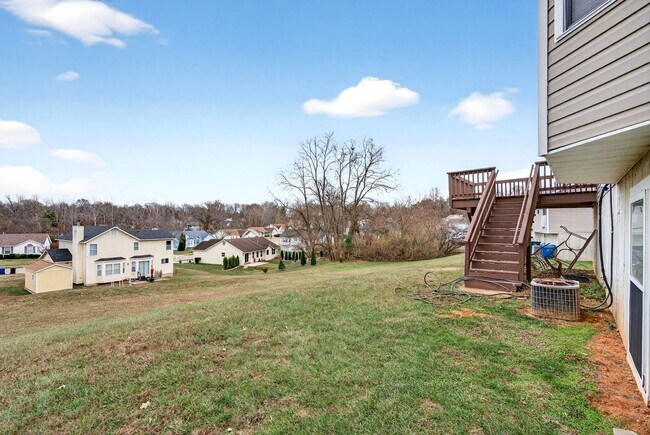 Building Photo - Charming 3 Bedroom with Garage!