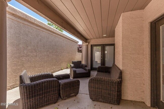 Building Photo - 7235 E Arlington Rd