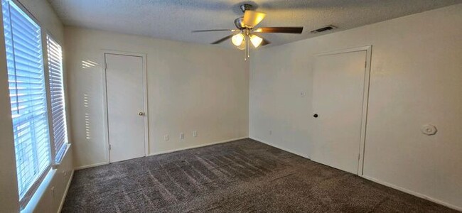 Building Photo - Tour Today! Newly Updated 2/1.5 Townhome i...