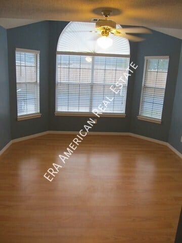 Building Photo - 905 Piedmont Pl