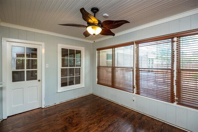 Building Photo - 3605 Park Ridge Blvd