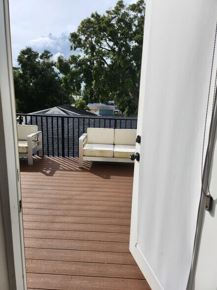 Building Photo - 4114 N Nebraska Ave