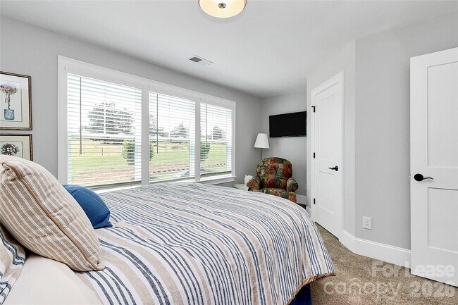 Building Photo - 136 Preston Rd