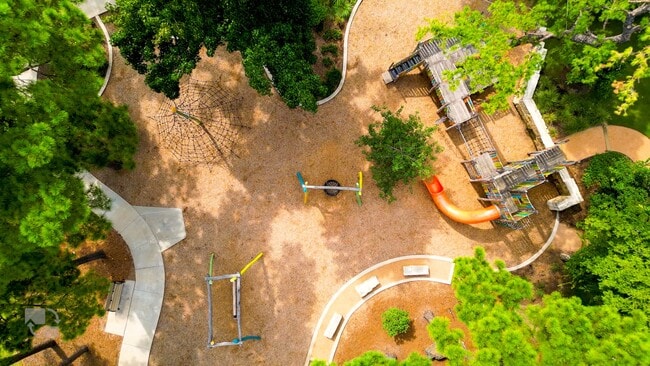 Building Photo - 323 Fanpalm Ct