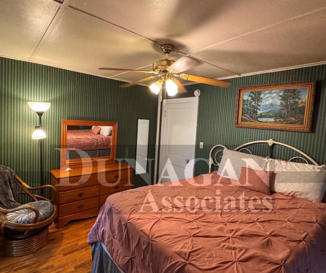 Building Photo - Fully Furnished 1 Bed, 1 Bath house - Open...