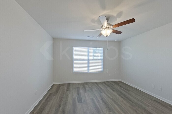 Building Photo - 129 Overstreet Way