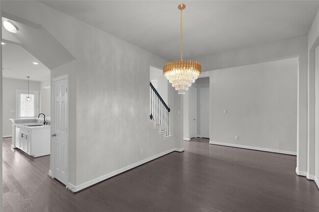 Building Photo - 6026 Lake Bridge Ln