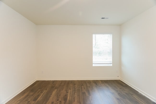 Building Photo - 5720 Timber Leaf Lp