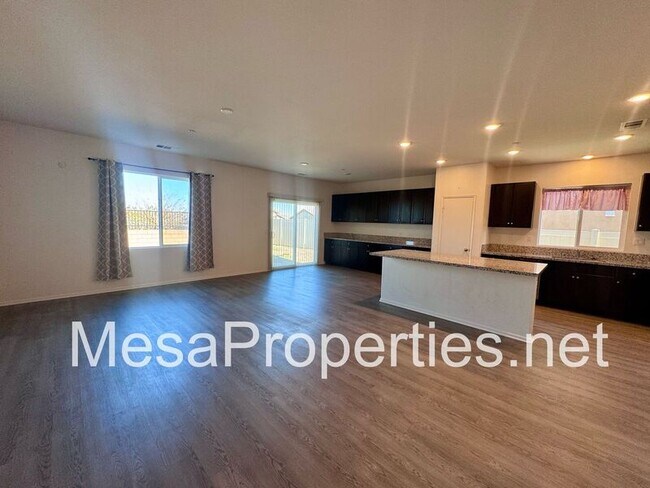 Building Photo - 11784 Ginger St