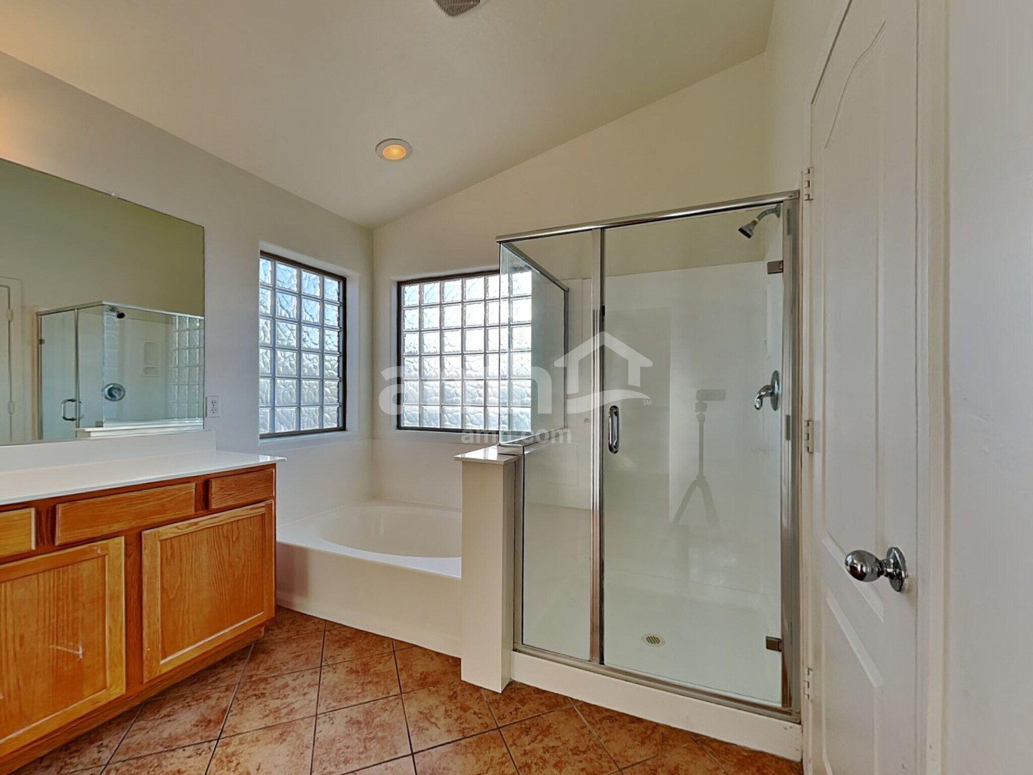 Building Photo - 6208 S 52nd Dr