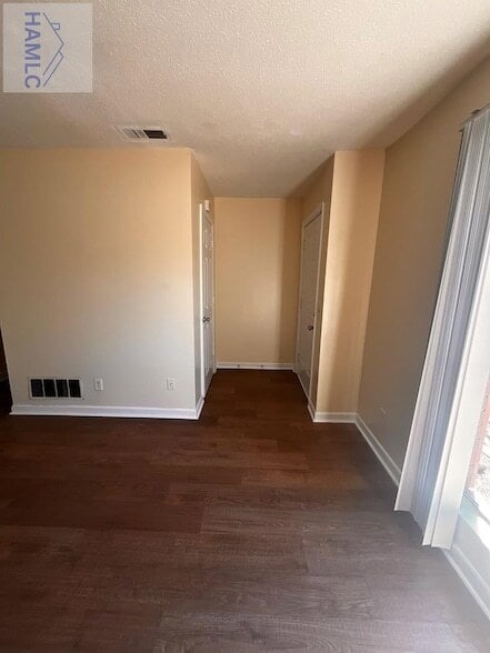 Building Photo - 928 Greenbriar Trial