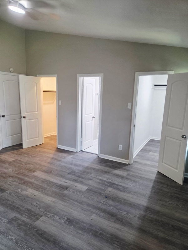 Building Photo - 7410 Woodoak Dr