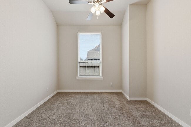Building Photo - 2116 Blackhawk Ridge Ln