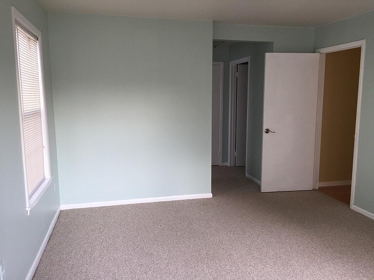 Building Photo - 108 Lowell Ct