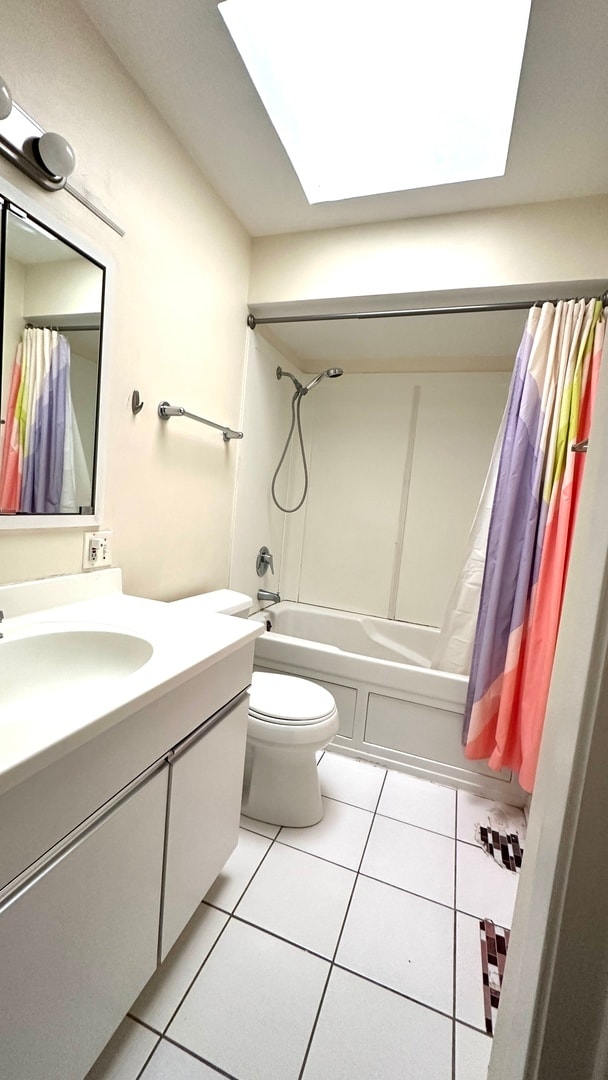 Building Photo - 9067 N Clifton Ave