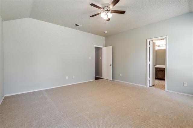 Building Photo - 9936 Carter Dr