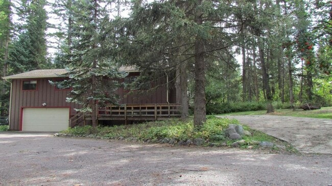 Building Photo - Charming Whitefish Home