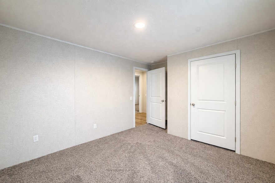 Building Photo - 29652 Cambridge Ct