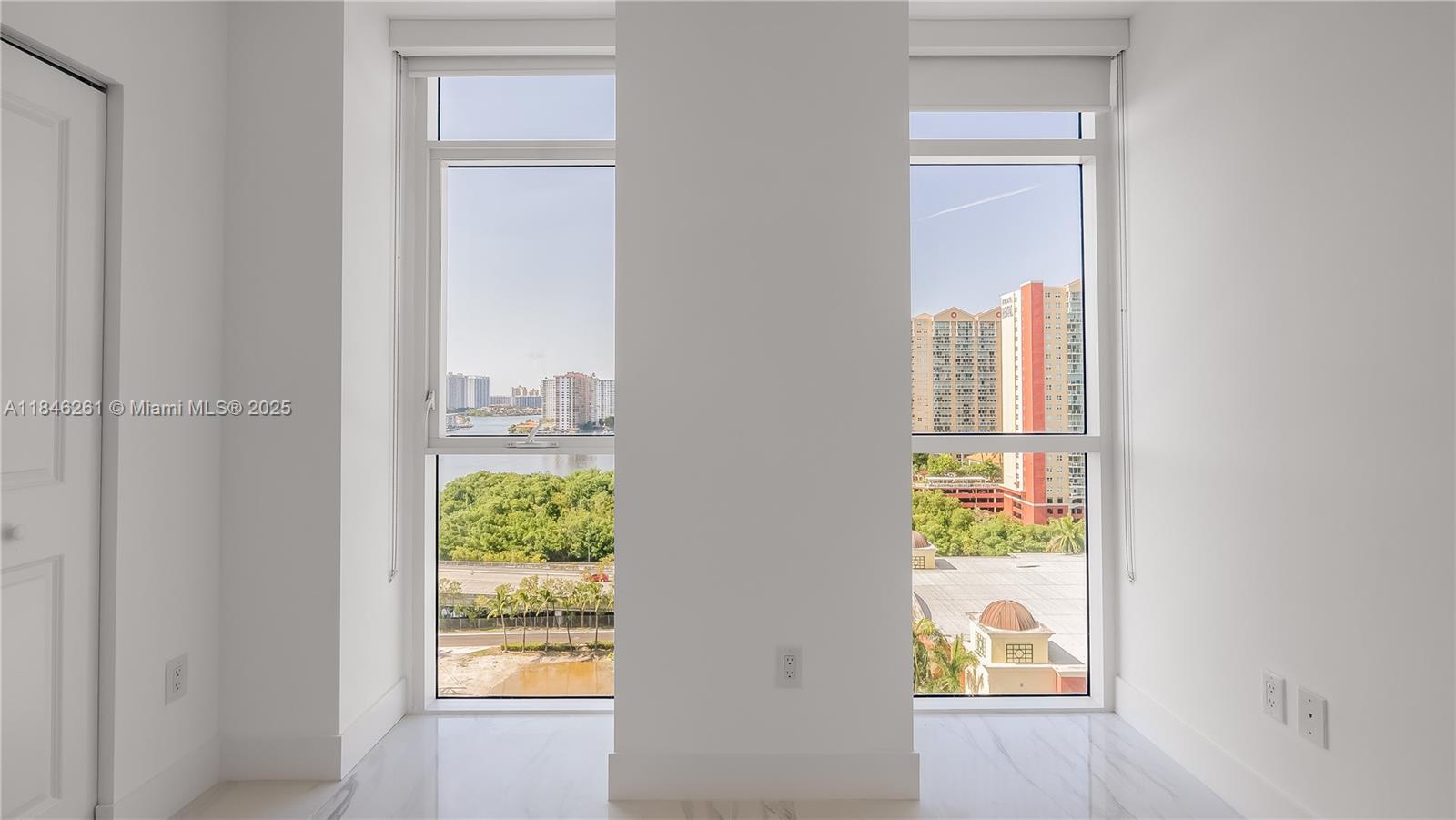 Building Photo - 400 Sunny Isles Blvd
