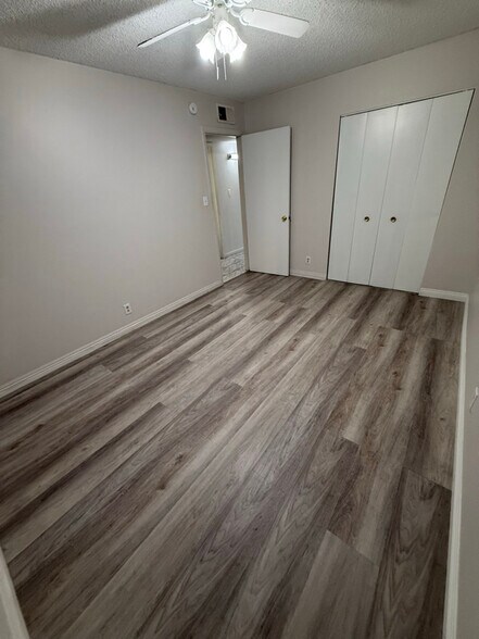 Building Photo - 5905 Fawn Ave