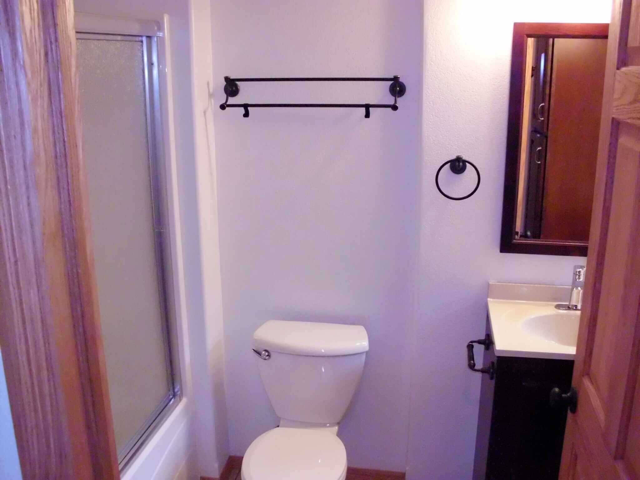 Building Photo - 1303 E 2nd St