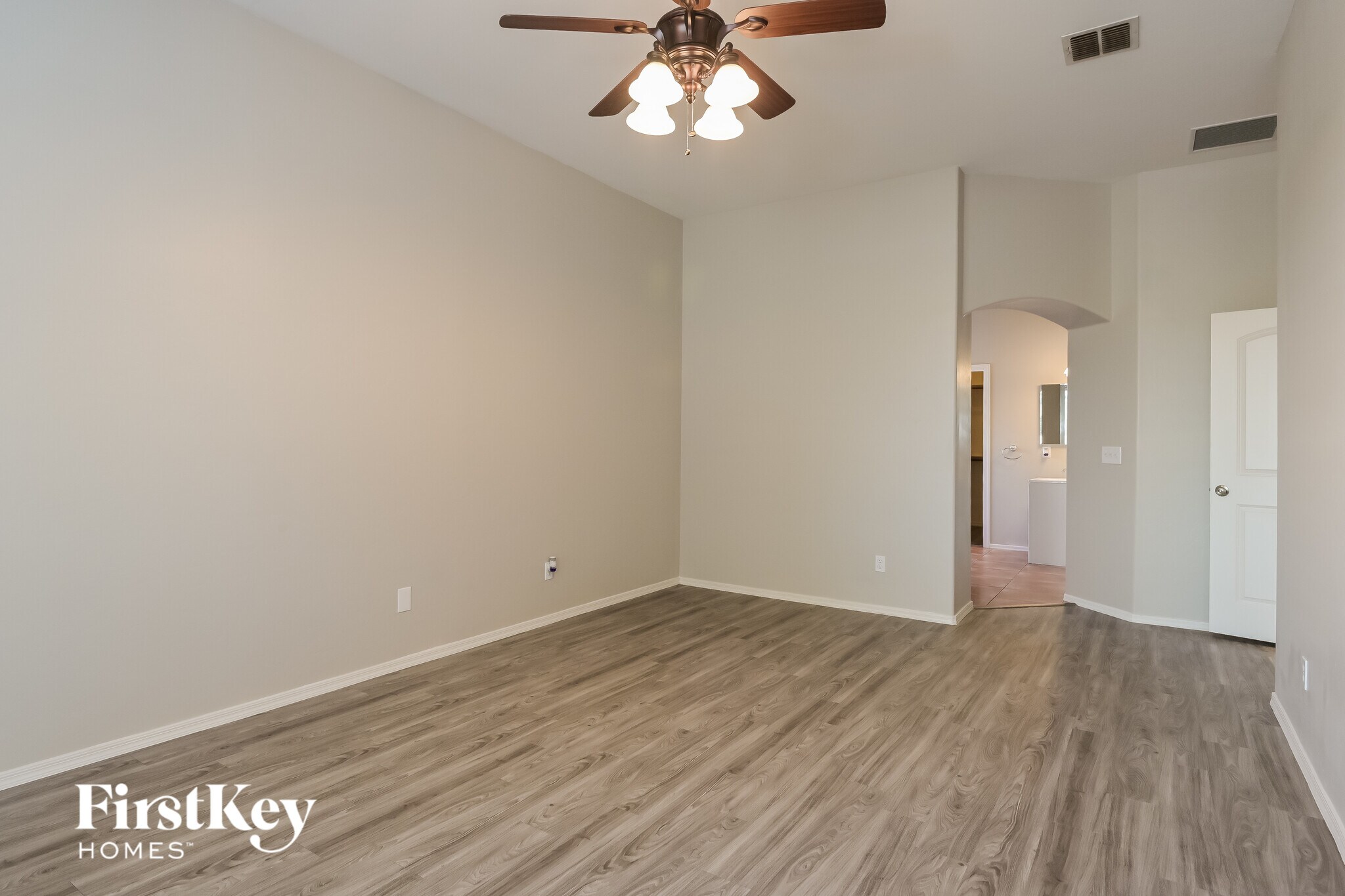 Building Photo - 8551 N Rolling River Dr