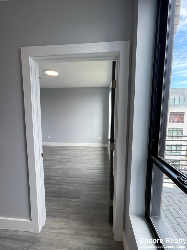 Building Photo - 365 Western Ave