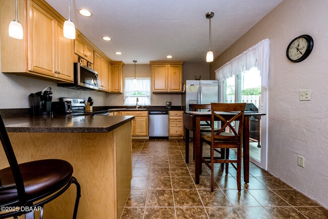 Building Photo - 168 Sweetgum Ln