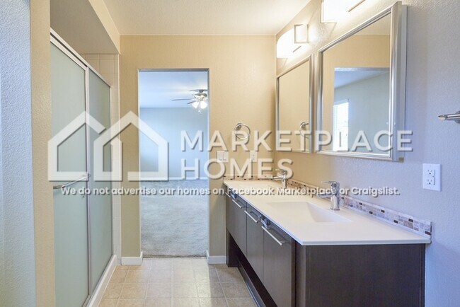 Building Photo - 10711 Truckee Cir