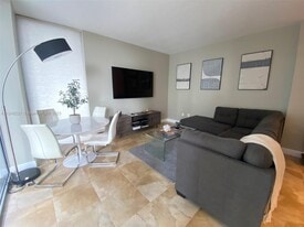 Building Photo - 1050 Brickell Ave