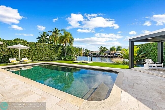 Building Photo - 2416 Bayview Dr