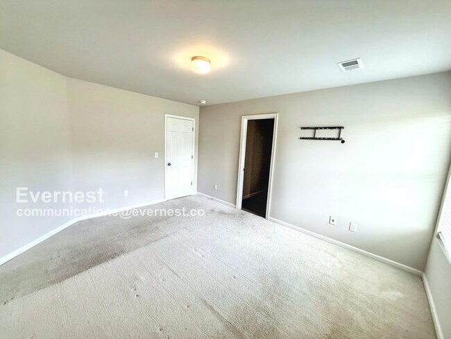 Building Photo - 192 Stonebriar Dr