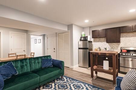 Building Photo - 4950 Fitch Pl NE