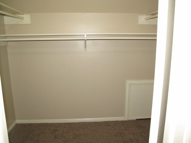 Building Photo - 702 Oder Ln