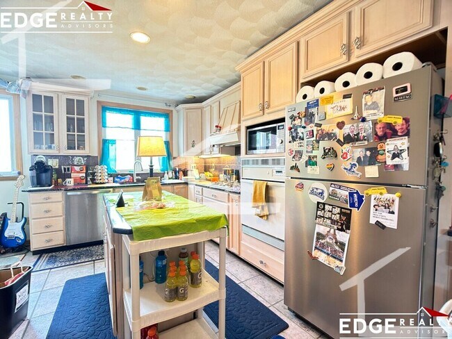 Building Photo - 27 Claymoss Rd #3C Boston MA 02135