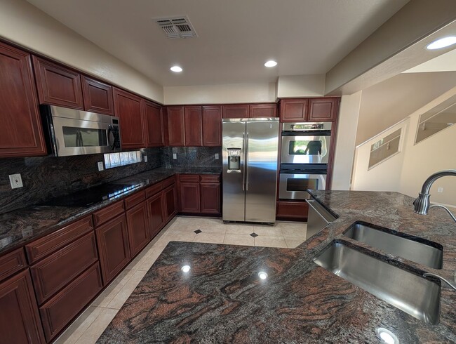 Building Photo - 4 Bedroom 2.5 Bath With Private Pool