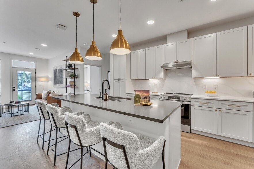 Building Photo - Plaza at Pinnacle Hills