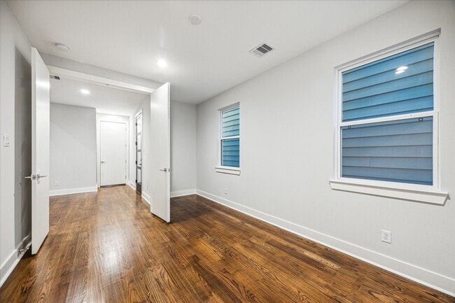 Building Photo - 1518 Houston Ave