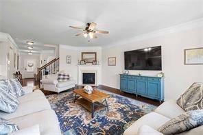 Building Photo - 496 Spring View Dr