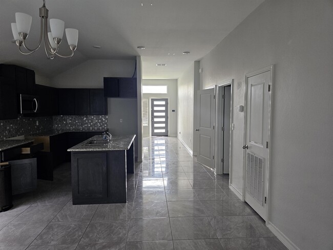 Building Photo - 5412 Capilla St