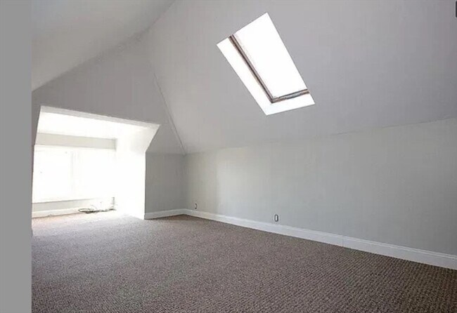 Building Photo - 25 Mendum St