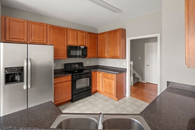 Building Photo - 8 Hadley Park Way