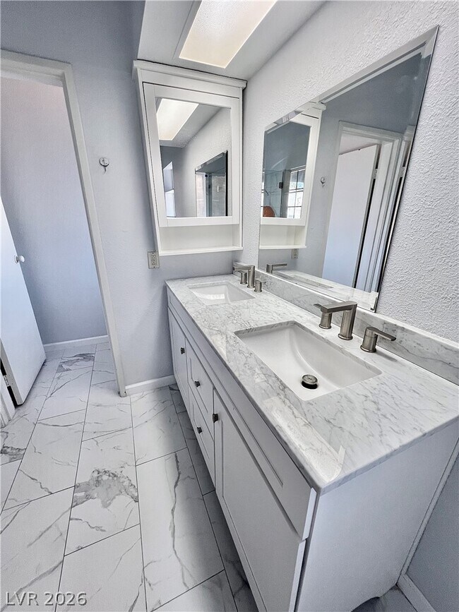 Building Photo - 4736 O'Bannon Dr