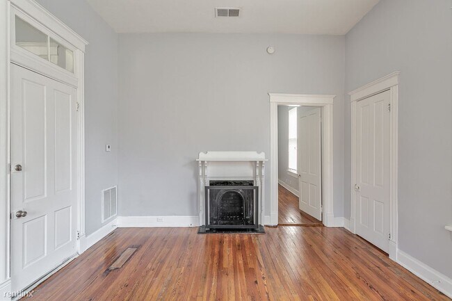 Building Photo - 1 br, 1 bath Duplex - 1215 New Saint Franc...
