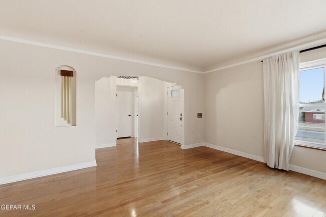Building Photo - 3224 N Stanton St