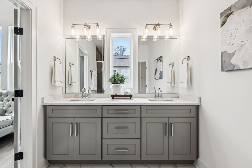 Building Photo - 2109 Chadwell Retreat Dr